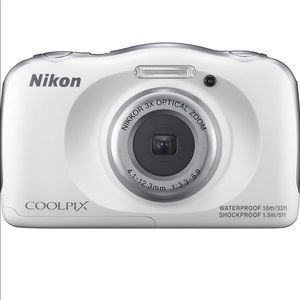 Nikon coolpix s33
